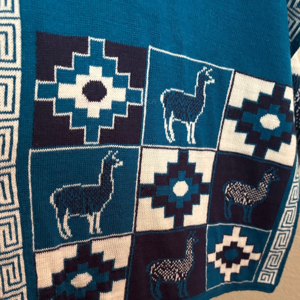 Teal and White Patterned overlay - Picture 4 of 9